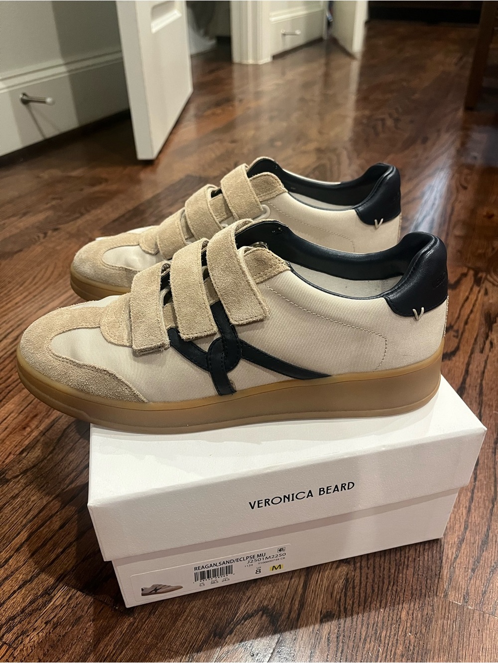 Veronica Beard Reagan sneaker- Size 8